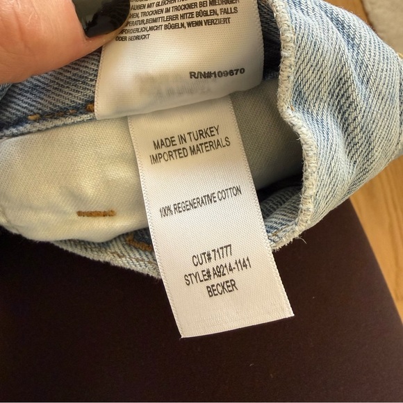 Agolde Becker shorts size 26 new without tags - Picture 8 of 9